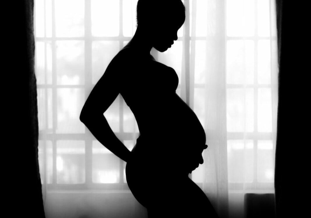 pregnant woman silouette